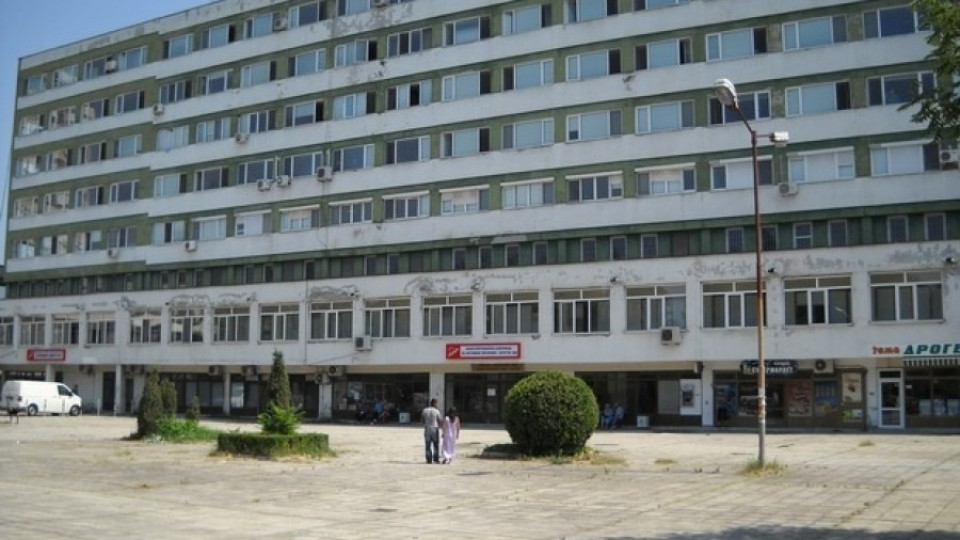 13 спрели тока на родилното в Бургас | StandartNews.com