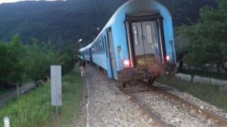 Самоубиец посрещ влак с гърди