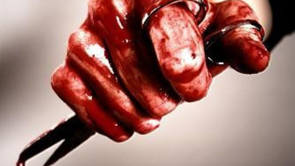 Баба надупчи "самолета" на гаджето си | StandartNews.com