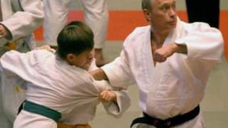 Путин отряза и японския премиер