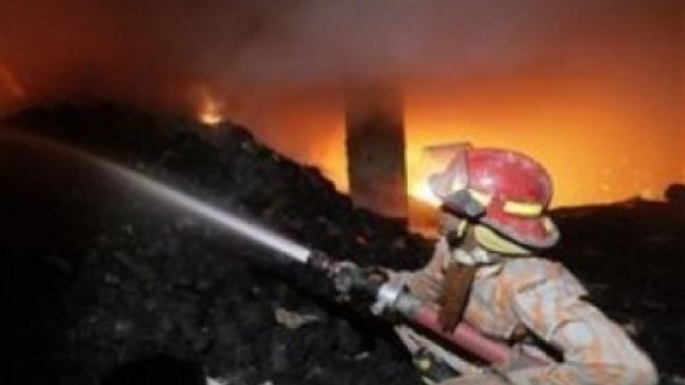 Пожар обгази бебе и трима възрастни | StandartNews.com
