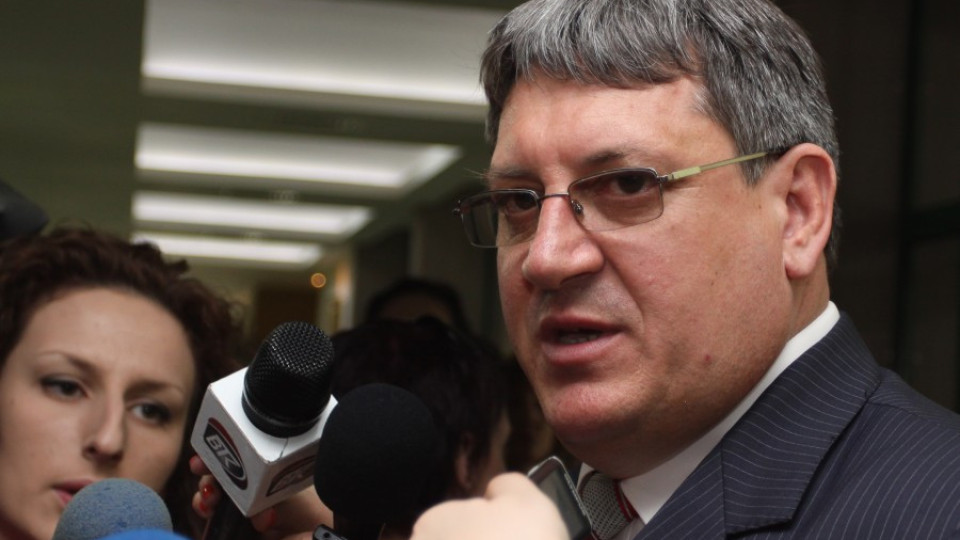 Касата поема още две болести | StandartNews.com