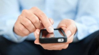 Туристите във Варна и Кюстендил със смартфони