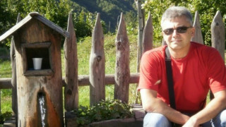 Откриха бизнесмен с куршум в главата