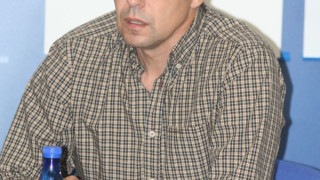 Треньорът на "Берое" нападна играчите
