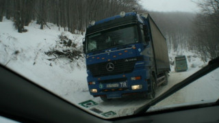 13 бона глоба за тира, затапил Сърбия