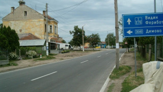 Мъж умря в задръстване на пътя