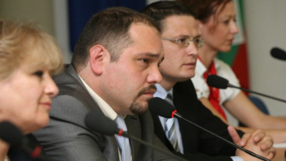 Банкер следи етиката на властта      | StandartNews.com