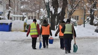 Два автобуса в капана на снега
