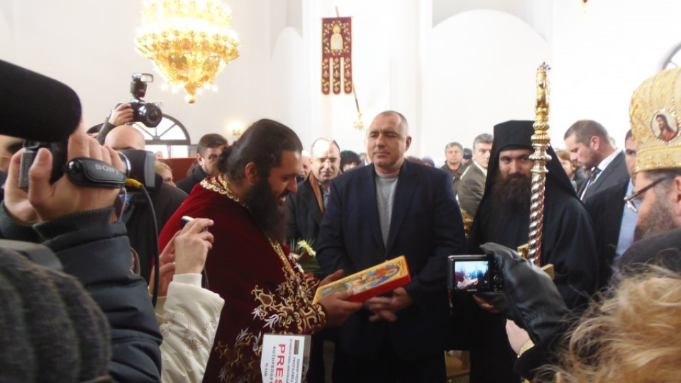 Бойко отказа да среже лента   | StandartNews.com