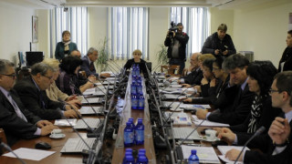 Брюксел следи под лупа Темида     