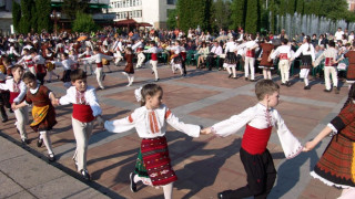 400 деца замесени в “Коледни небивалици”   