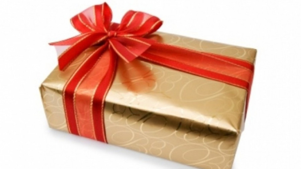 1000 в нужда с подаръци за Коледа | StandartNews.com