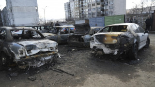Подпалиха три коли и каравана на плажа