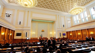 При 4 партии в парламента, ГЕРБ е в опозиция