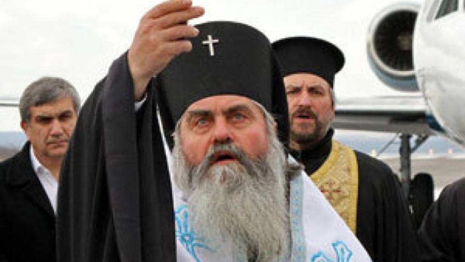 Дядо Кирил занесе чудотворна икона на добричлии | StandartNews.com