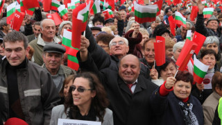 Бум на партийци в ГЕРБ и БСП   