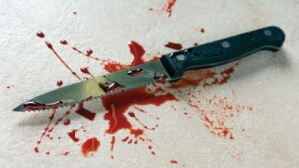 Пиян намушка жена си с нож в сърцето | StandartNews.com