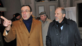 Великов подари „Природа” на учениците