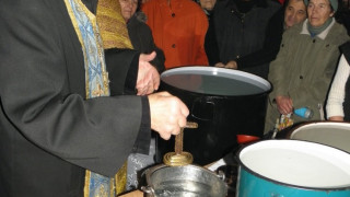 Разиграха на търг кръста в Перник   
