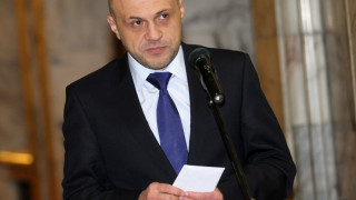 Хакери лепнаха вирус на министър   