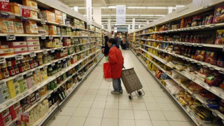 Светът изхвърля половината от храната си