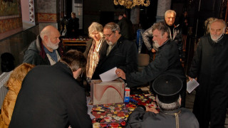 Операция попречи на свещеник да гласува