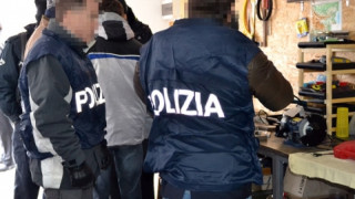 Екстрадираха в Рим 13 българи от "Шок" 2