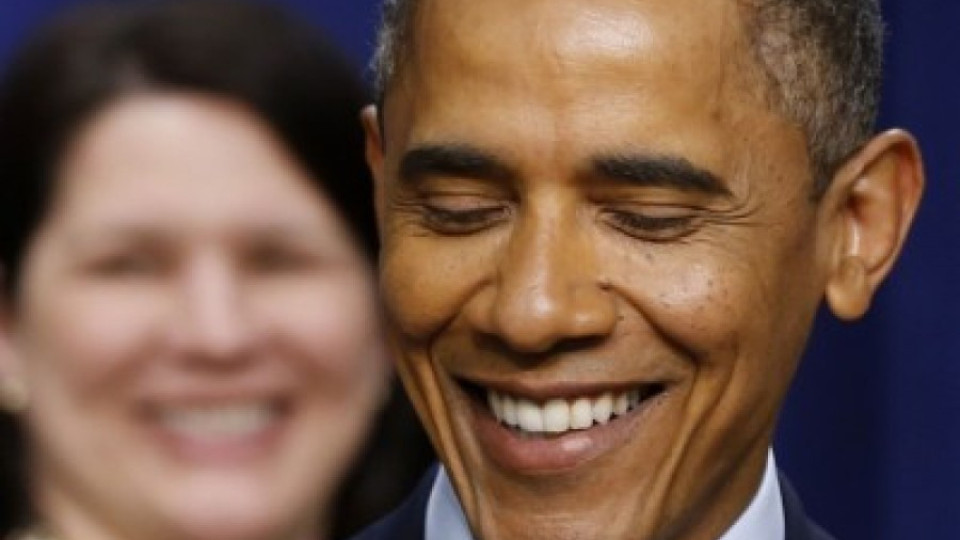 Даряват Бараково с макет на Обама | StandartNews.com