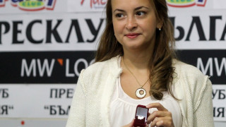 Ети Стефанова прави шахматна школа