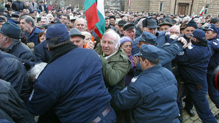 Бой с камъни окървави Борисовата