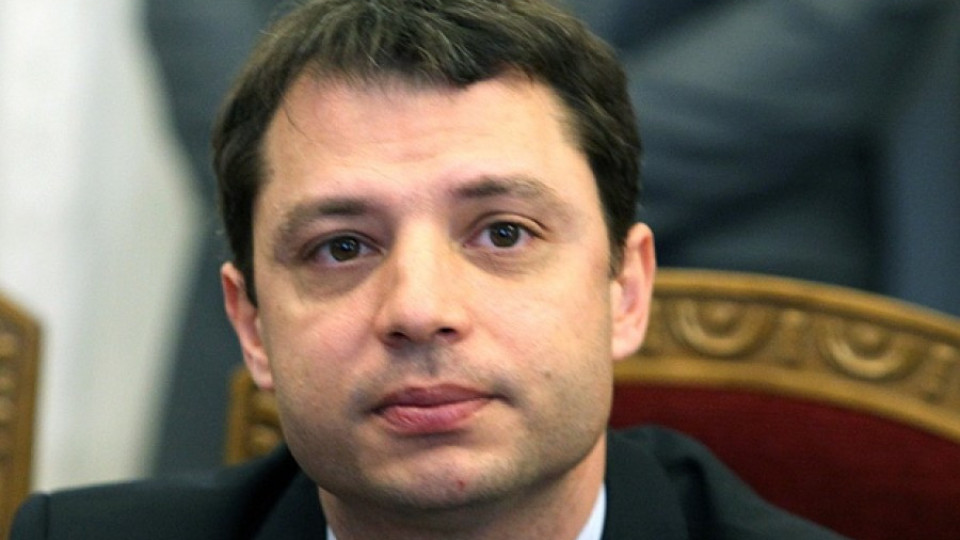 Съветник на Плевнелиев одобрил парите за "Пайнер" | StandartNews.com