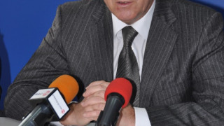 Първанов съзря натиск покрай атентата над Доган