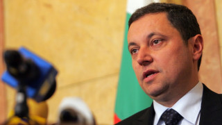Яне събира на мегдана сигнали срещу кмет