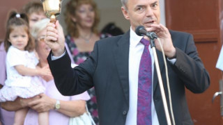 Министър Игнатов на дузпата