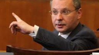 Сергей наказва другари заради референдума