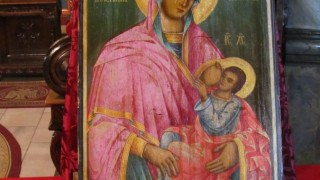 Чудотворна икона пристигна в Русе
