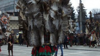 150 кила звънци тресат Перник