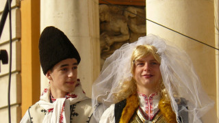Мъжка булка стана Мис Сурва