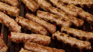 Храним чужденци с кебачета на магистралата