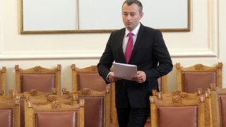 Младенов: Не са ни притискали за "Хизбула"
