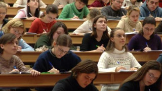 Учат студенти на бизнес