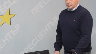 Човек на ГЕРБ изплува в кметска афера
