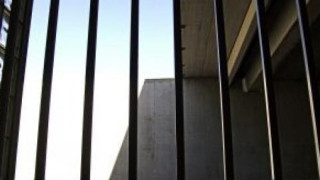Израел съобщи за обесил се затворник, вербуван от Мосад