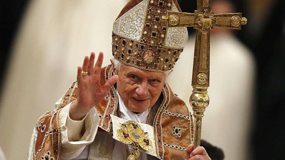 Папата беглец   | StandartNews.com