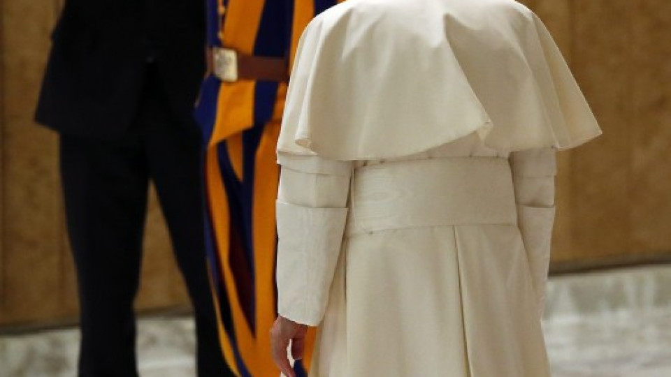 Изтеглят избора на папа | StandartNews.com