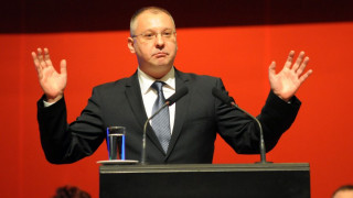 Станишев поиска оставката на кабинета