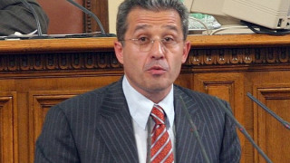 Изгърмя централният бушон