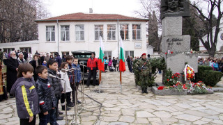 Старозагорци се поклониха пред Апостола