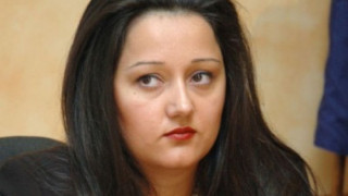 Павлова свиква тристранката